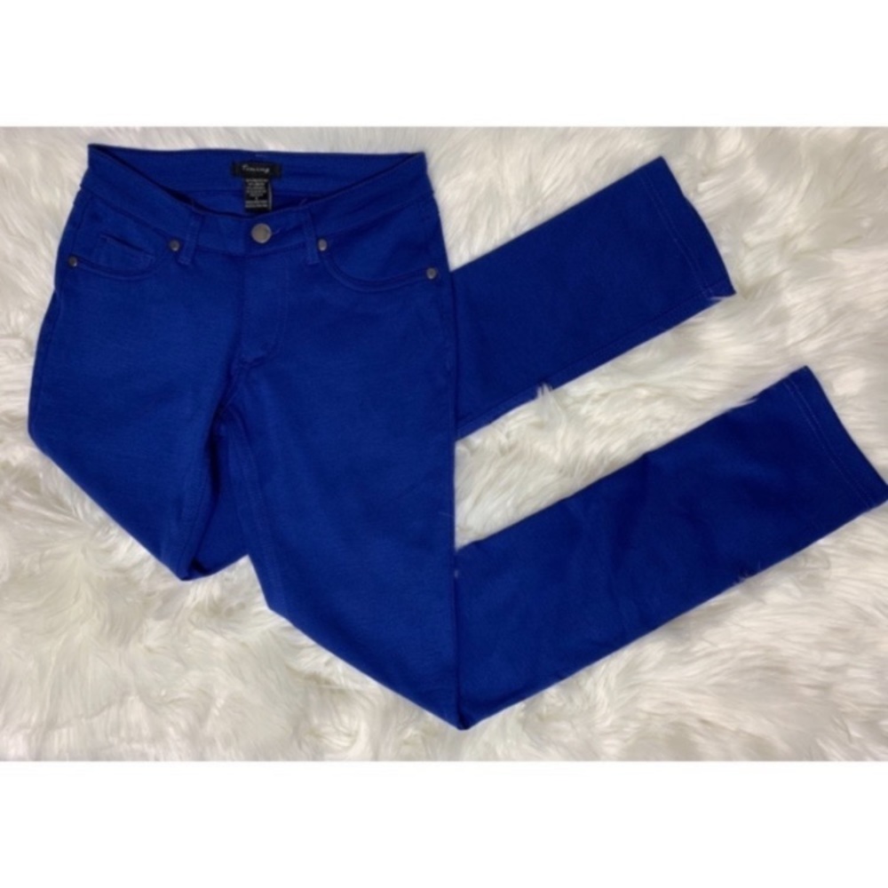 Royal blue jegging pants